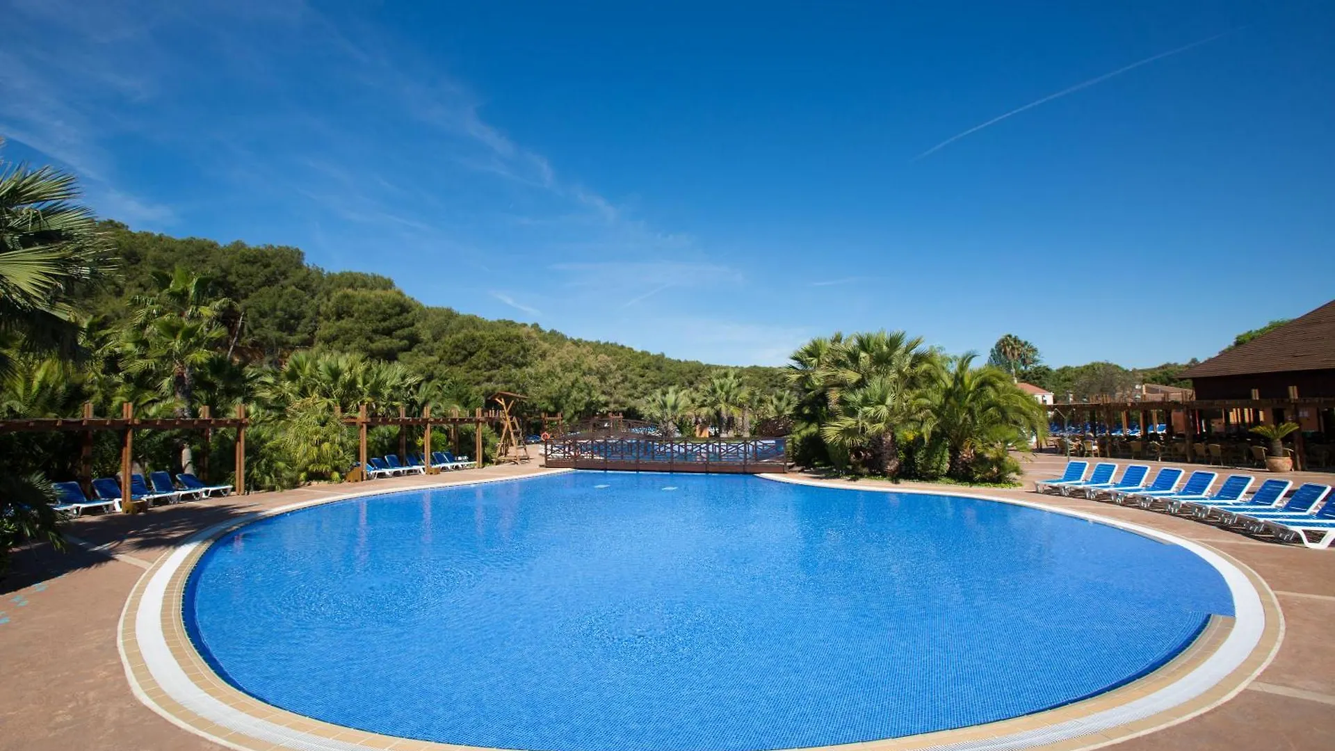 **  Camping Estival Torre De La Mora Tamarit España